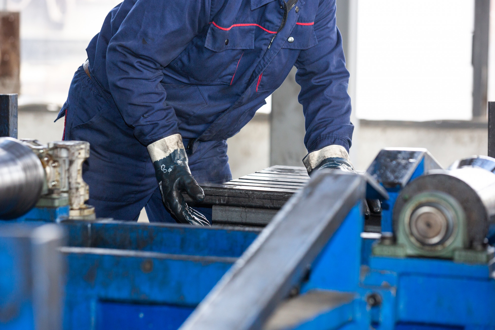  Metal structures used in refinery and power plant petrochemical projects