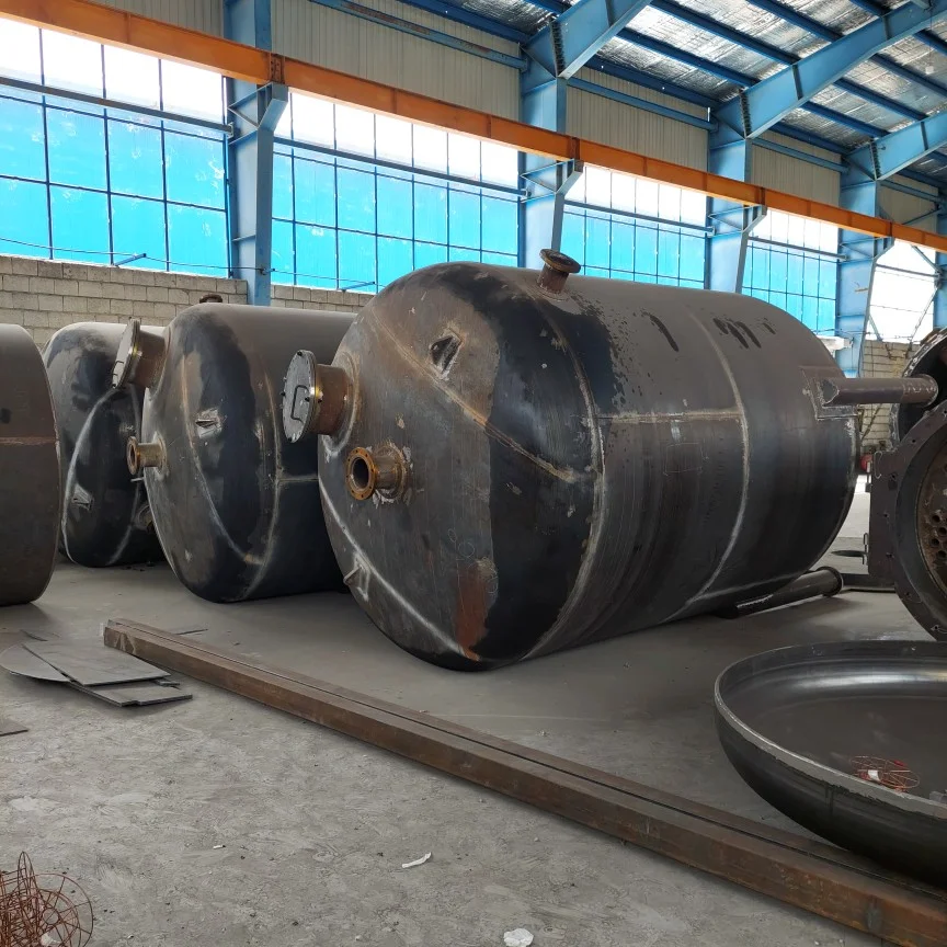  Stainless steel, carbon steel and alloy pressure tanks for oil, gas and petrochemical industries